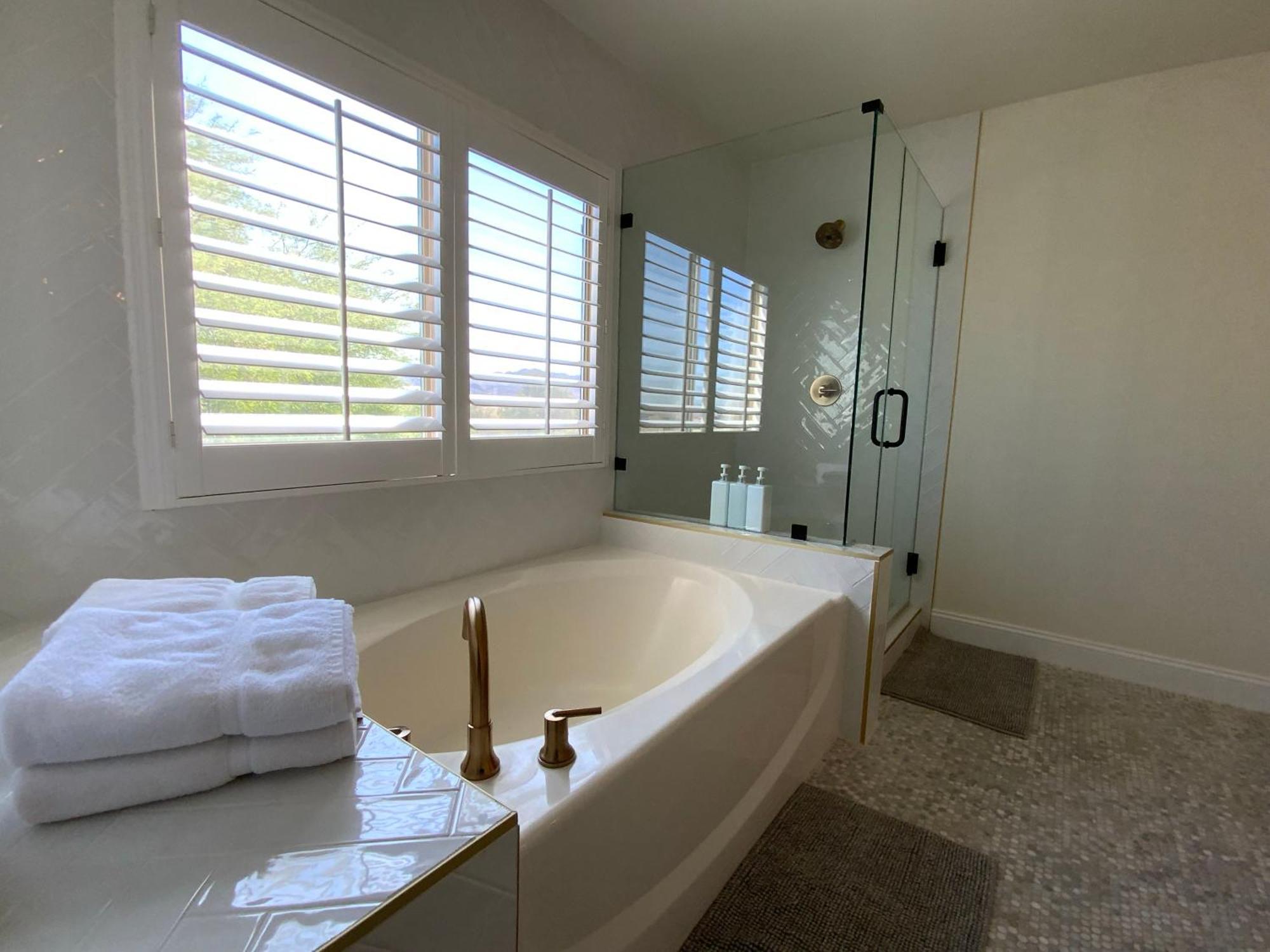 Buddha Gem, Central 6 Bed Room Luxury Home With Pool Hot Tub Game Room And Much More لاس فيغاس المظهر الخارجي الصورة